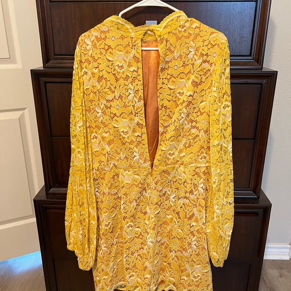 Dress - Picture 6 of 7